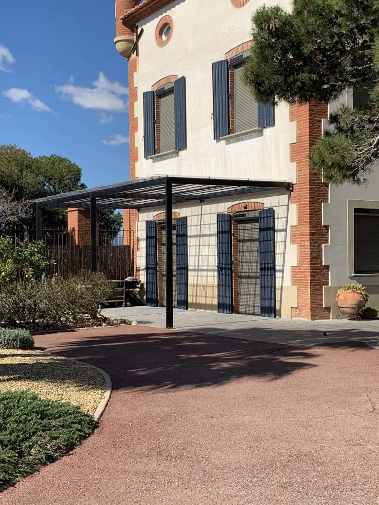 Pergola en acier sur mesure Traboucayre