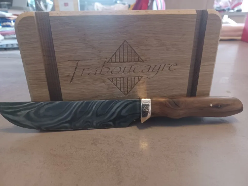 Couteau damas artisanal dans coffret bois Traboucayre